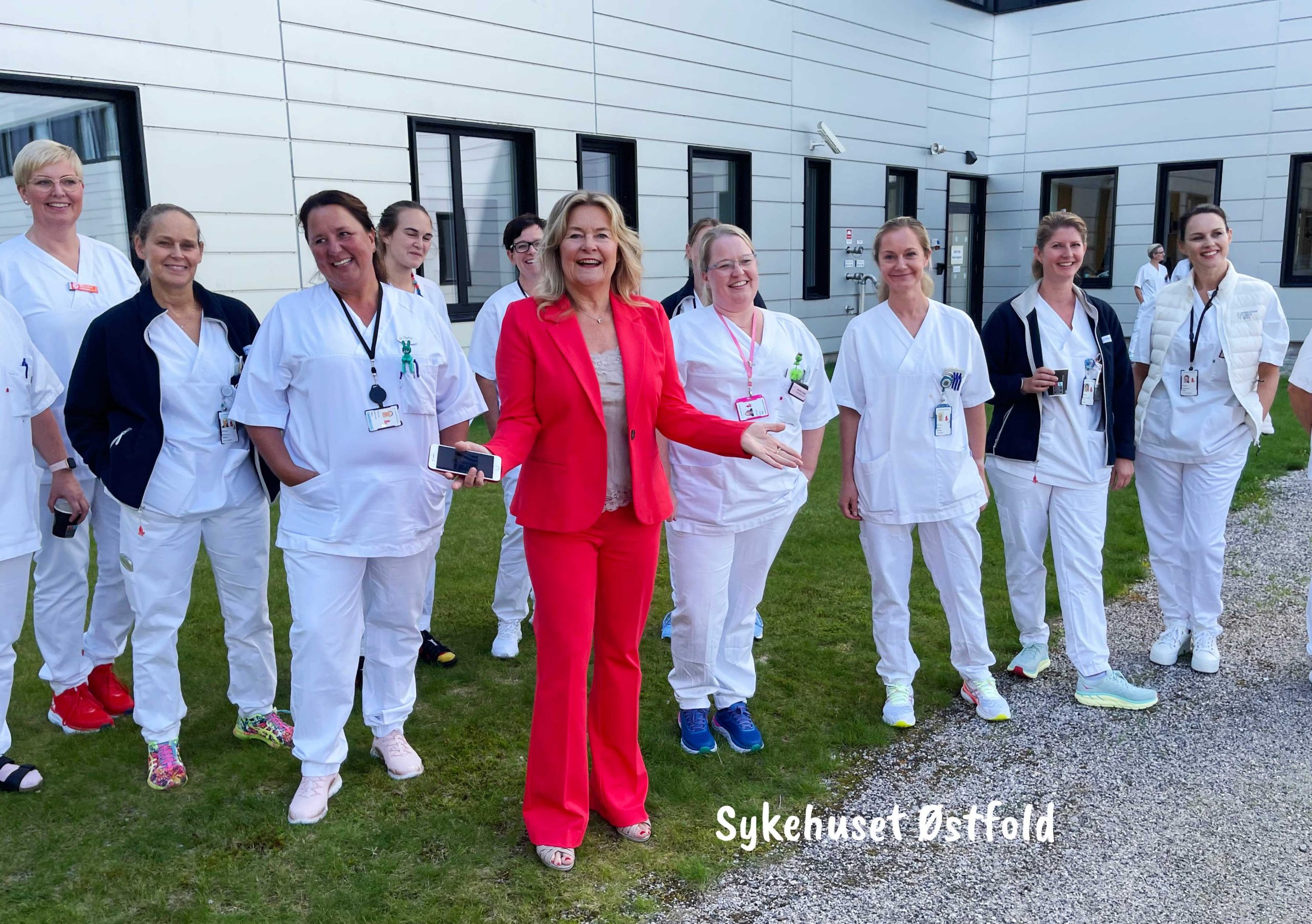 Bettan med mange sykepleiere på Kalnes sykehus